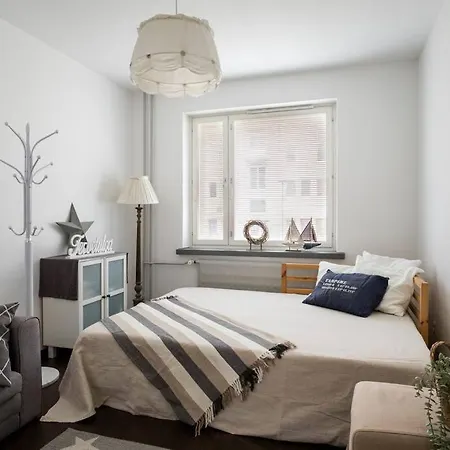 Daire Tilava Ydinkeskustakaksio Ilmaisella Laemmitys-tolpallisella Autopaikalla *