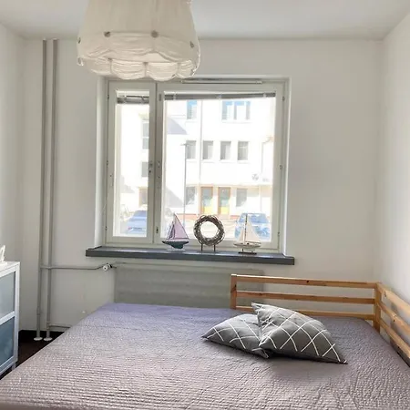 Tilava Ydinkeskustakaksio Ilmaisella Laemmitys-tolpallisella Autopaikalla